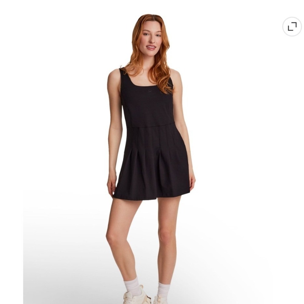Reebok Women Small Black Tennis Dress Pleated Skort Athletic Activewear